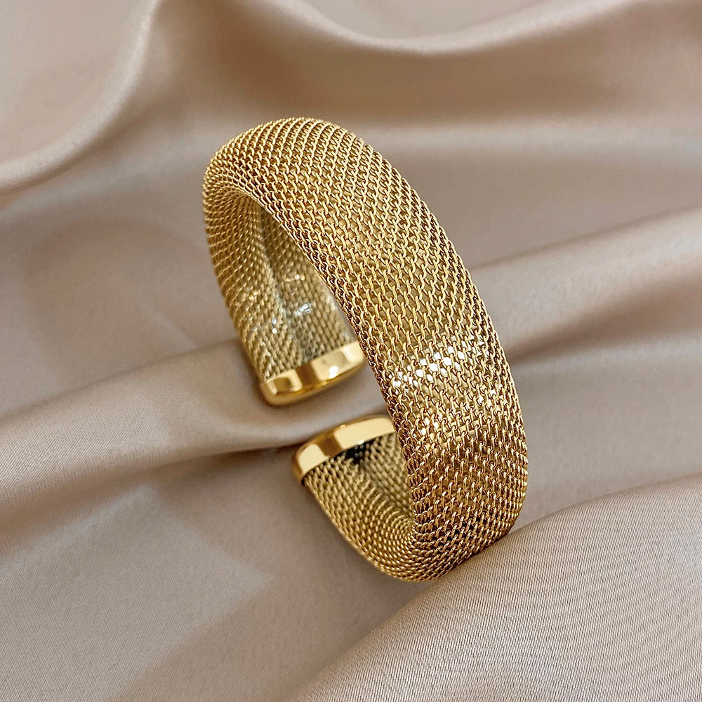 The Mesh Cuff