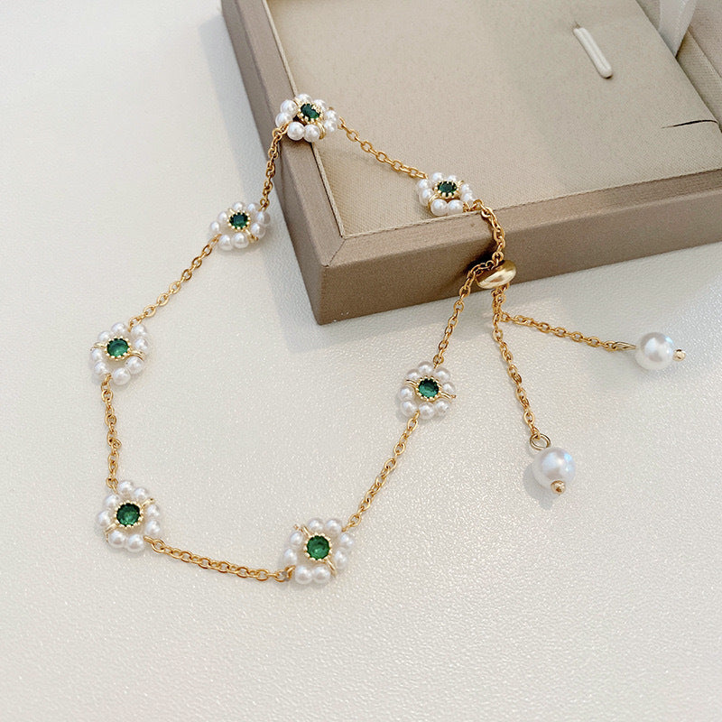 Green Daisy Bracelet