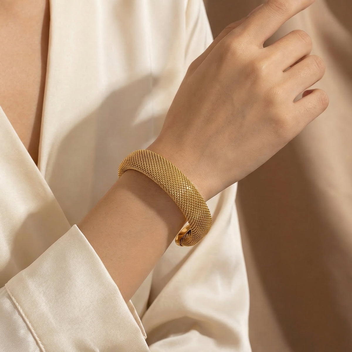 The Mesh Cuff